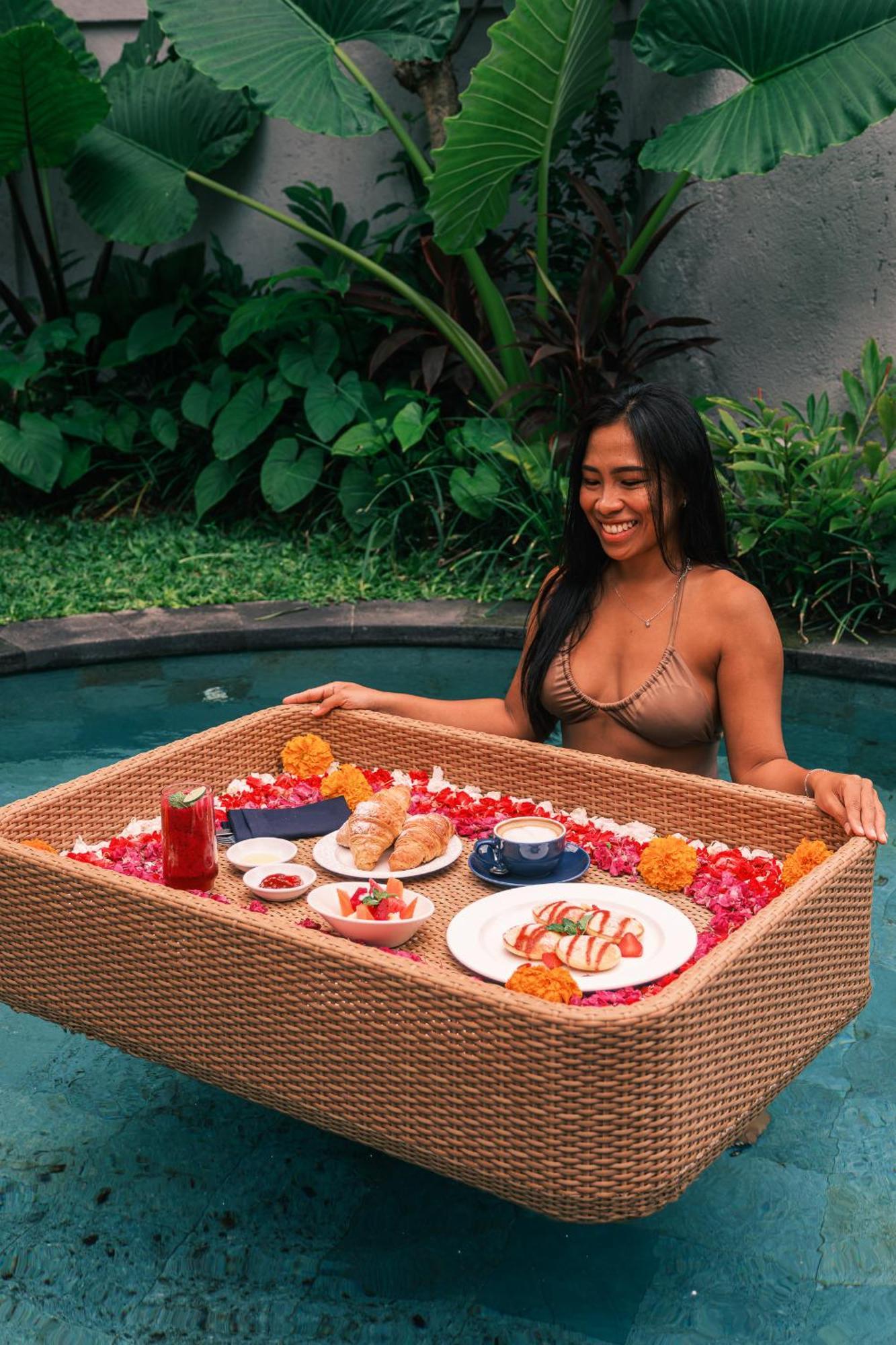 Chandi Hotel Ubud Exterior photo